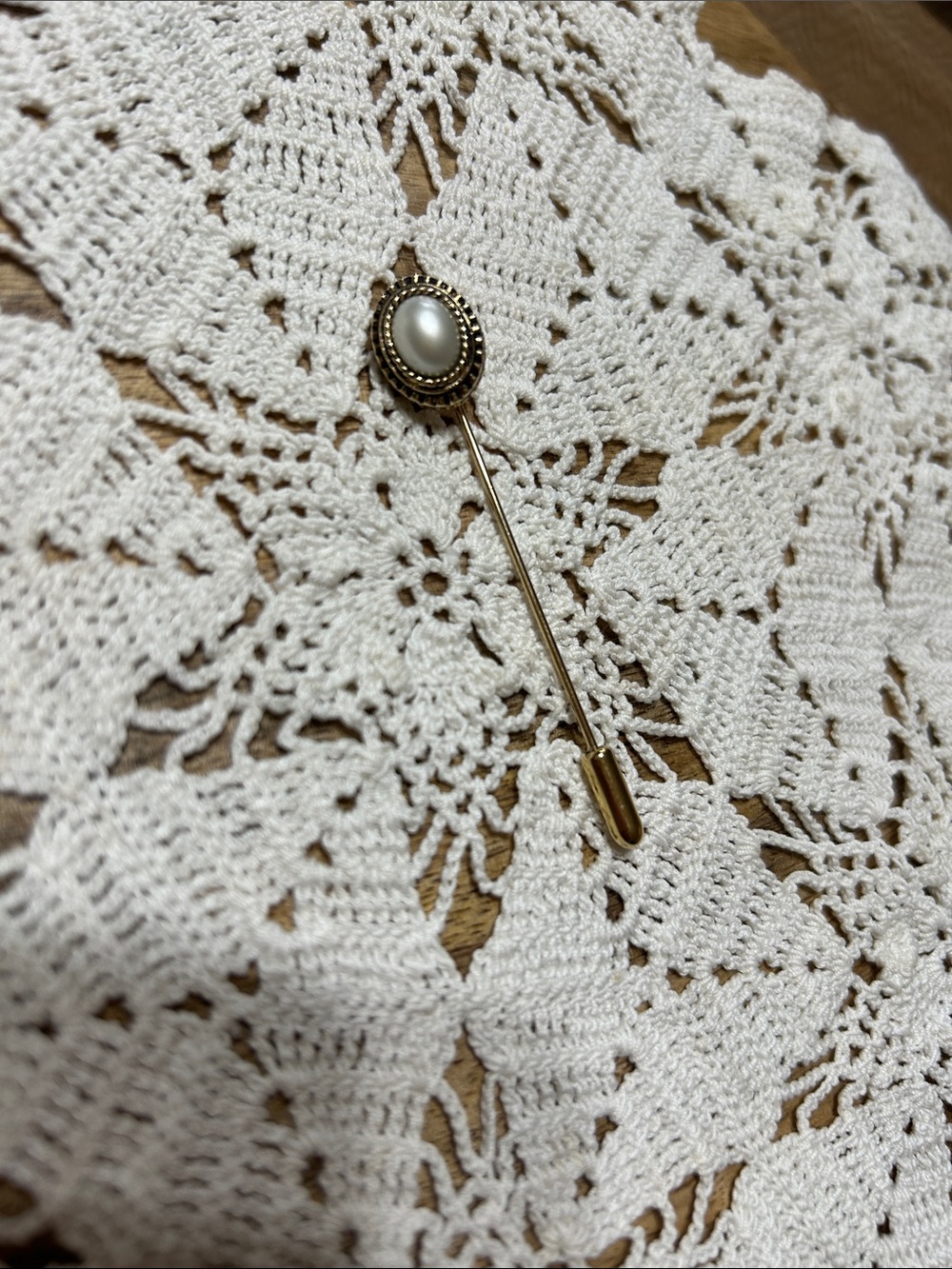 Vintage 1979 Sarah Coventry “Elegance” Collection Faux Pearl Stick Pin Brooch